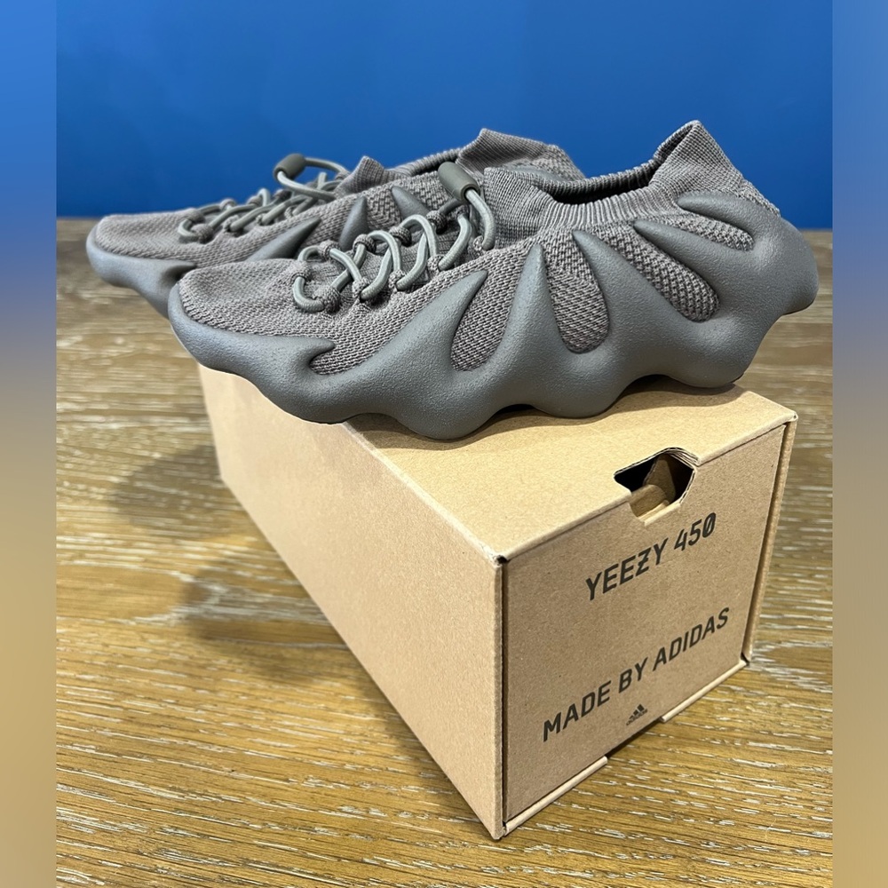 Adidas Yeezy 450 Cinder Kids. US 2Y - Uk 1 1/2 - G33 1/2 GX9665 Originals